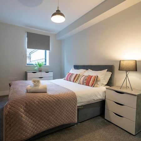 Family Apartment Sleeps 6 In Botanic Queens Area Belfast Exterior photo