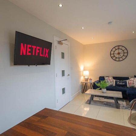 Family Apartment Sleeps 6 In Botanic Queens Area Belfast Exterior photo