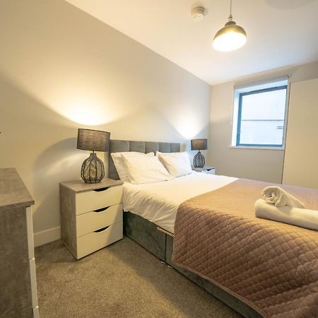Family Apartment Sleeps 6 In Botanic Queens Area Belfast Exterior photo