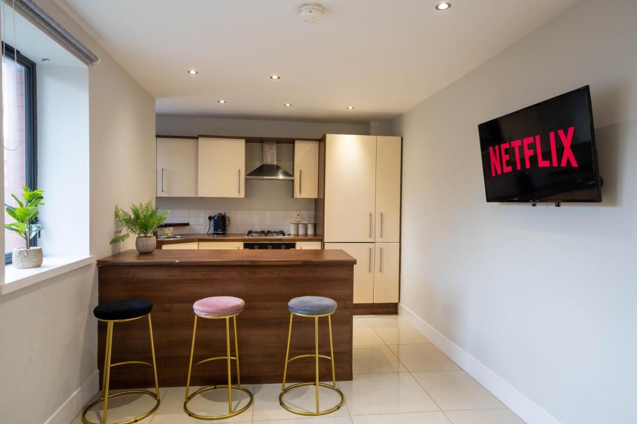 Family Apartment Sleeps 6 In Botanic Queens Area Belfast Exterior photo
