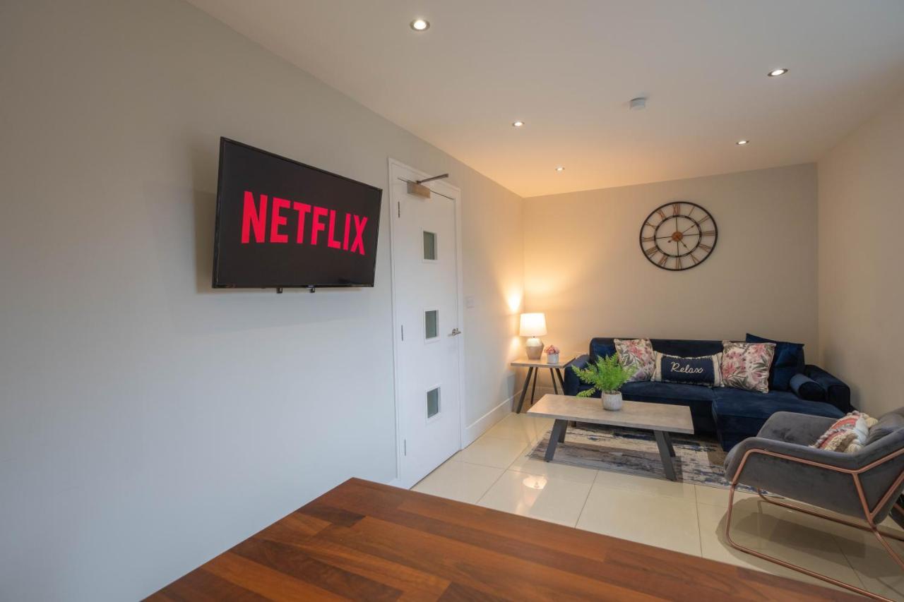 Family Apartment Sleeps 6 In Botanic Queens Area Belfast Exterior photo